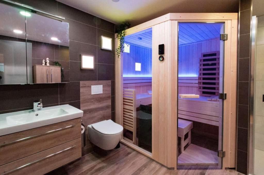 5 Sterne Penthouse Deichsuite Бюзум Экстерьер фото